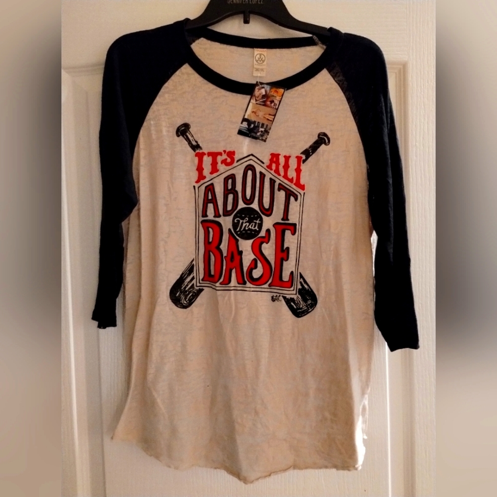 Women's NWT Burnout Raglan Tee Size L
